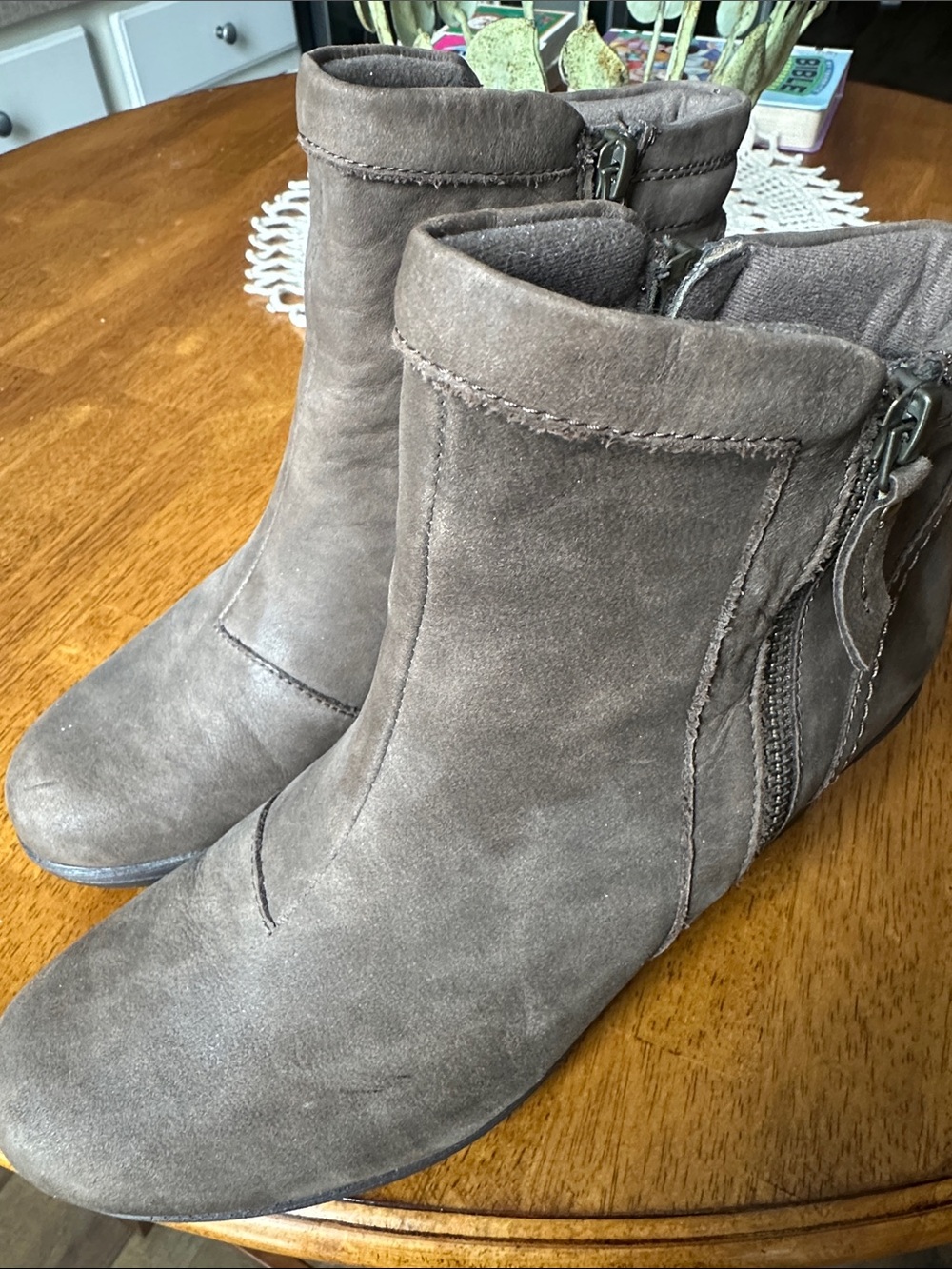 Suede Earth Brand Ankle Boots - Chocolate Brown